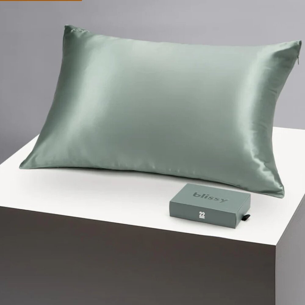 [NWT] Blissy 100% Mulberry Silk Pillowcase - Matcha - King